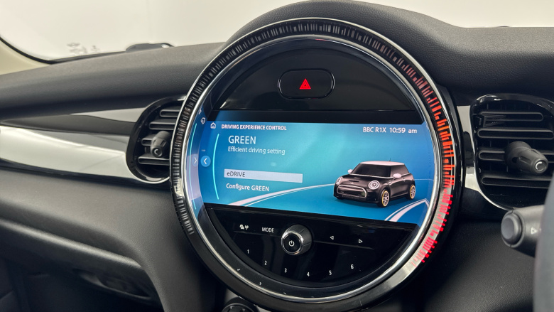 MINI Hatchback 135kW Cooper S Level 1 33kWh 3dr Auto Electric Hatchback